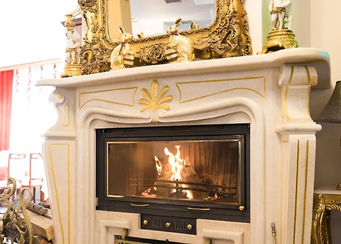 Elegant Lux Hotel 4*