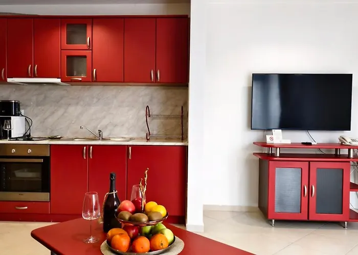 Готель Elegant Lux 4*