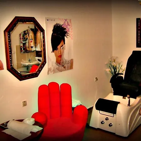 Hotell Elegant Lux 4*