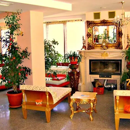 Elegant Lux Отель