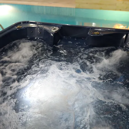 Elegant Lux Hotell 4*