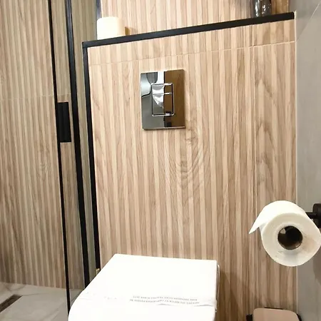 Elegant Lux Hotel 4*