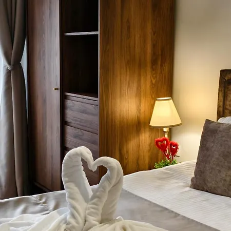 Szálloda Elegant Lux 4*