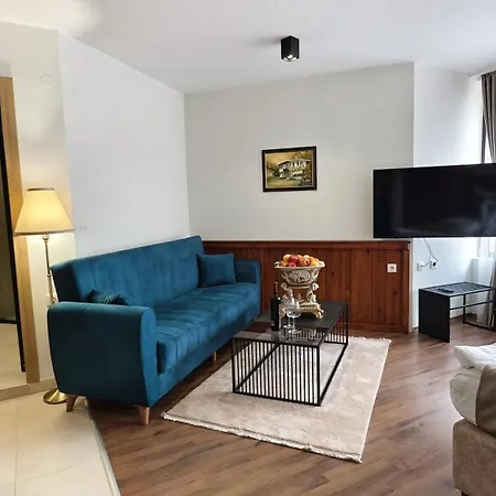 Elegant Lux Szálloda 4*