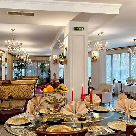 Szálloda Elegant Lux 4*