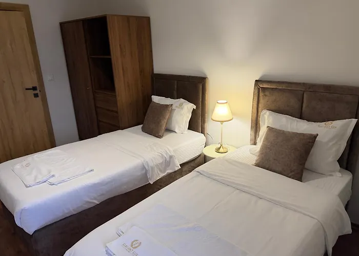 Elegant Lux Отель